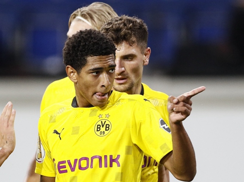 阿迪达斯一 阿迪达斯一