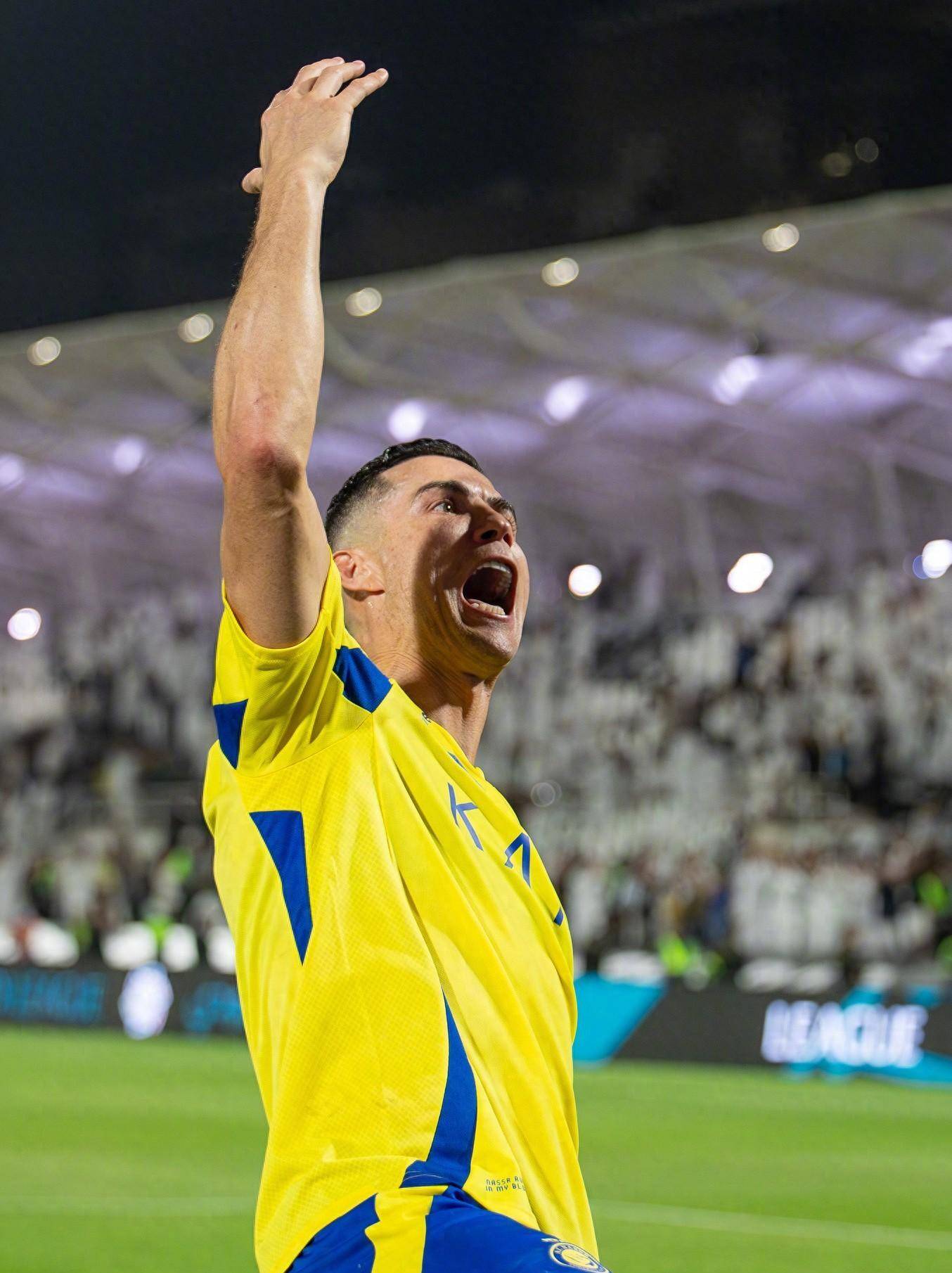 在热烈的氛 在热烈的氛