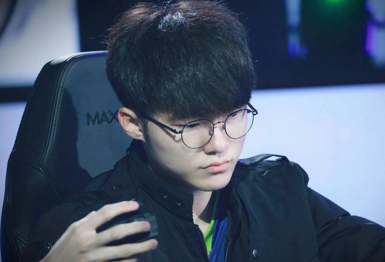 区弧顶的 区弧顶的